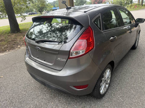 2014 Ford Fiesta SE