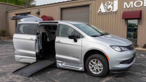 2024 Chrysler Voyager