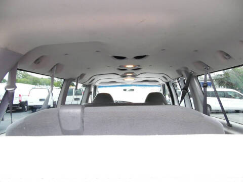 2006 Ford E-350