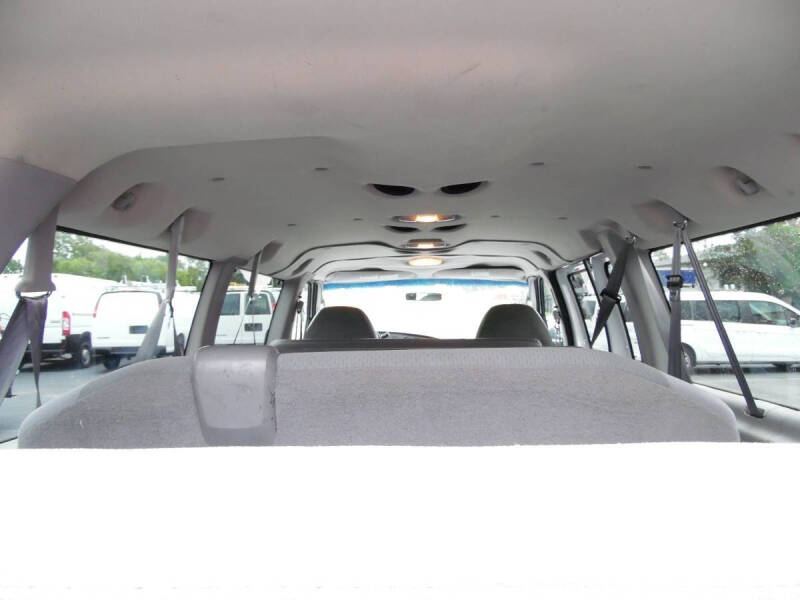 2006 Ford E-350