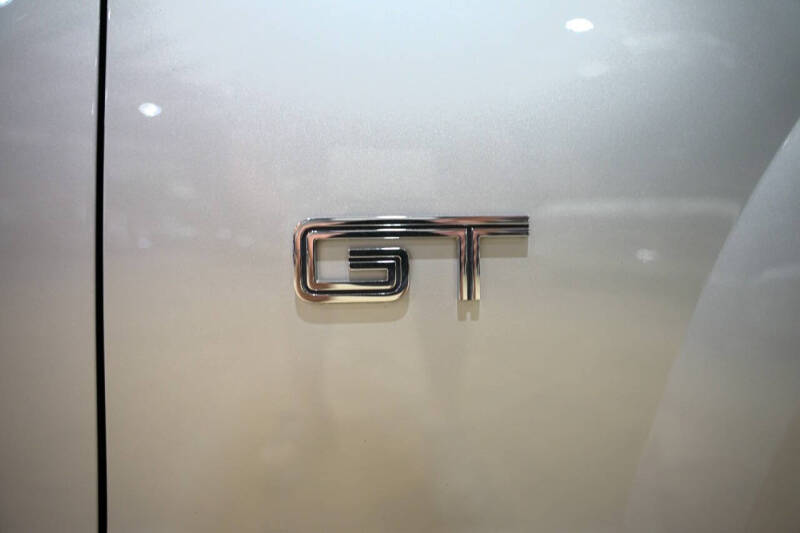 2005 Ford Mustang GT Premium