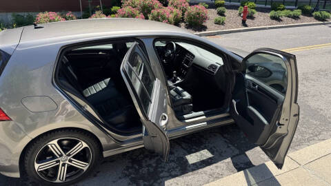 2016 Volkswagen Golf R 4Motion