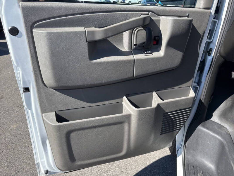 2023 GMC Savana 2500