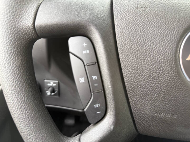 2025 Chevrolet Express 2500