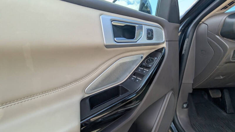2022 Ford Explorer Platinum