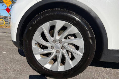 2024 Land Rover Discovery P300 S