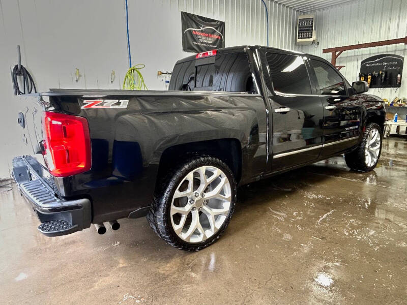 2017 Chevrolet Silverado 1500 LTZ photo 2