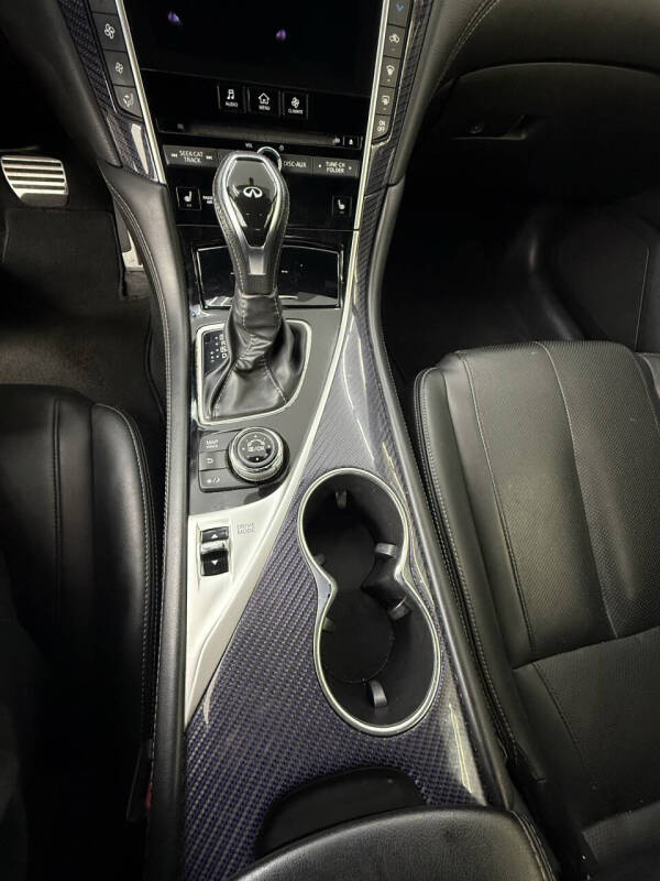 2017 Infiniti Q60 Red Sport 400