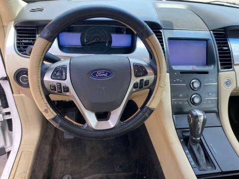 2013 Ford Taurus SEL
