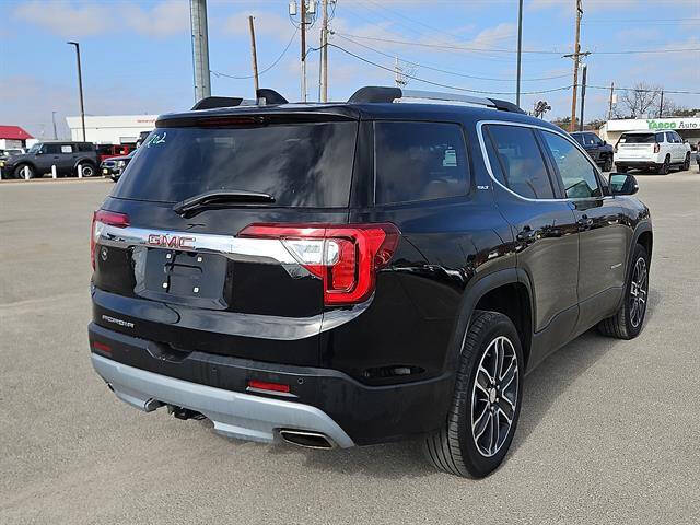 2023 GMC Acadia SLT