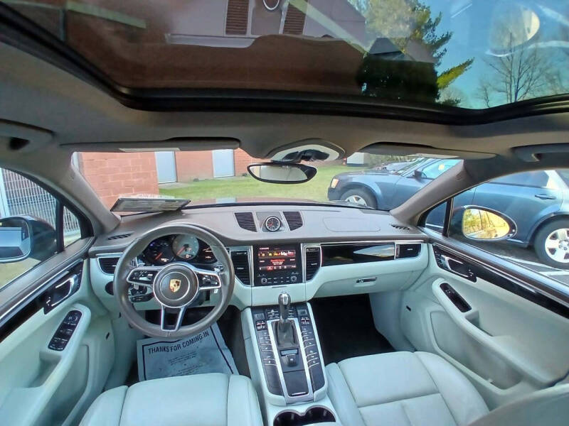 2017 Porsche Macan S