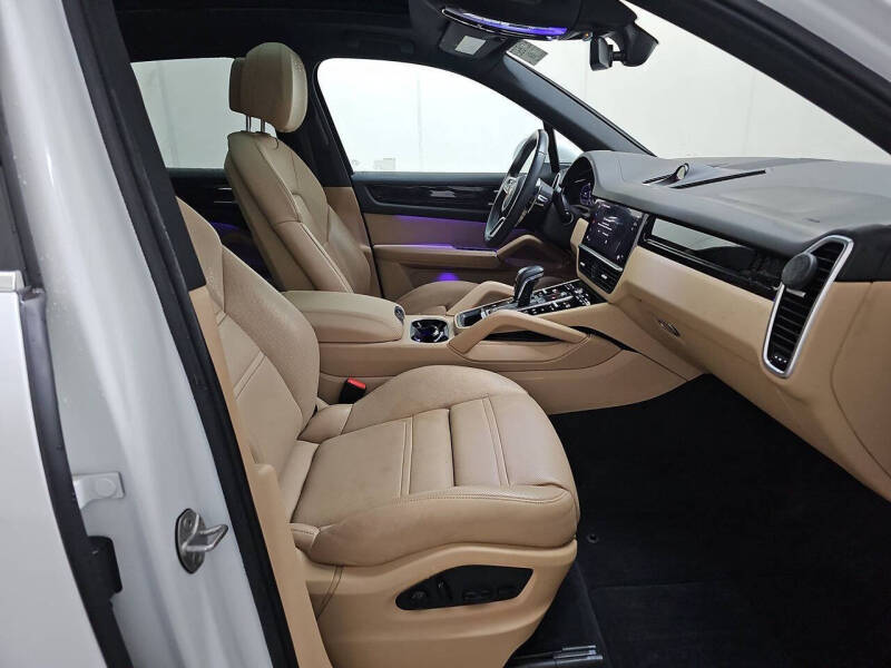 2023 Porsche Cayenne