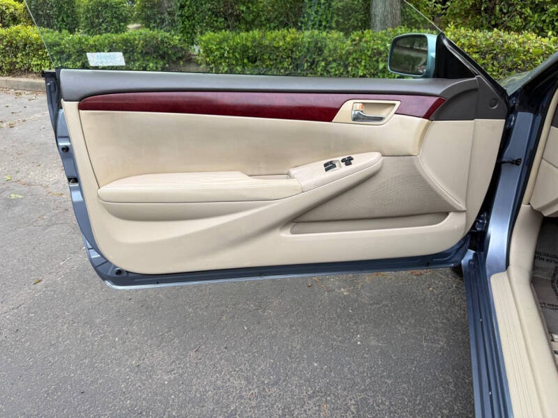 2004 Toyota Camry Solara SLE V6