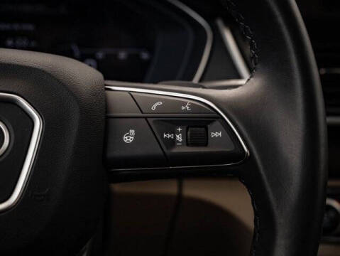 2025 Audi Q5 quattro Premium 40 TFSI