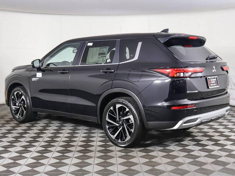 2025 Mitsubishi Outlander PHEV SE