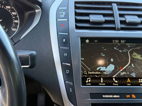 2017 Lincoln MKZ Select