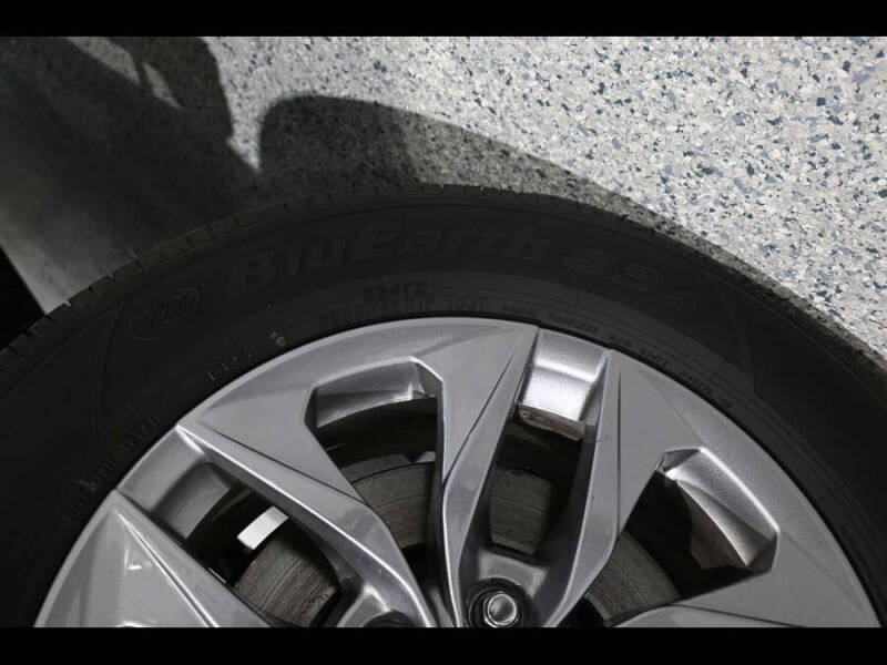 2025 Toyota Sienna LE 8-Passenger