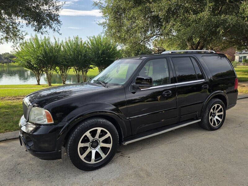 Black 2003 Lincoln Navigator Luxury Luxury 4dr SUV 2