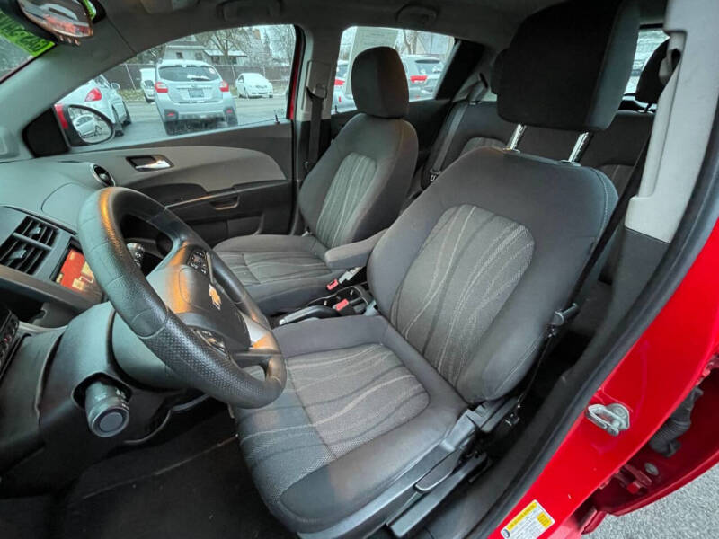 2016 Chevrolet Sonic LT Auto