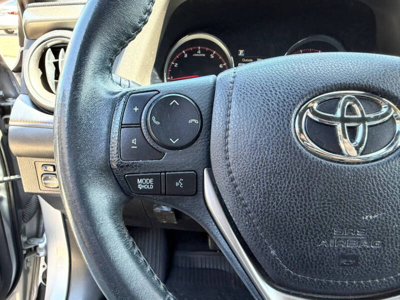 2017 Toyota RAV4 SE