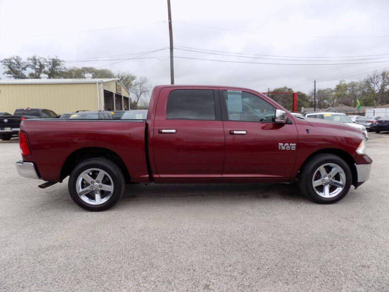 2017 RAM 1500 SLT