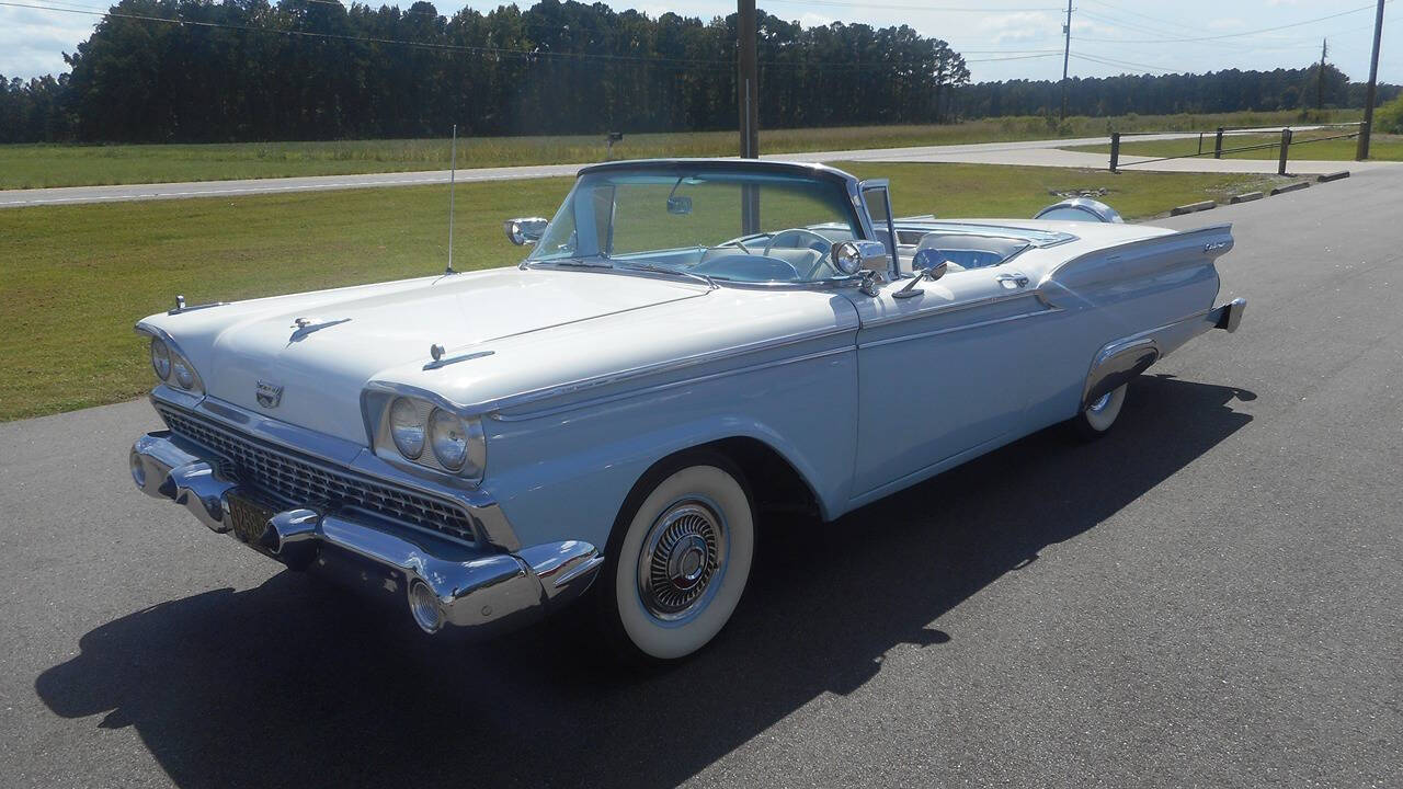 1959 Ford SKYLINER 8