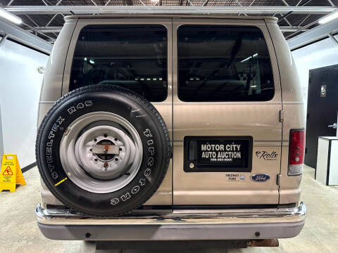 2002 Ford E-Series E-250 SD