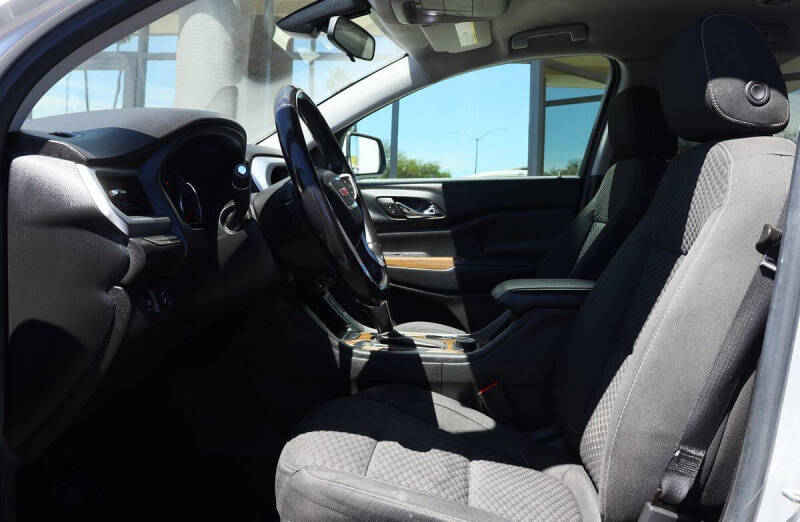2018 GMC Acadia SLE-2