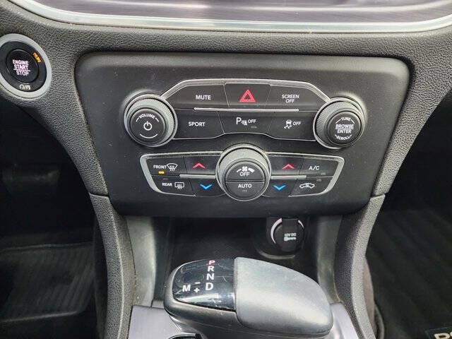 2017 Dodge Charger SXT