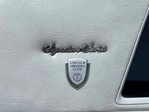 1984 Lincoln Town Car