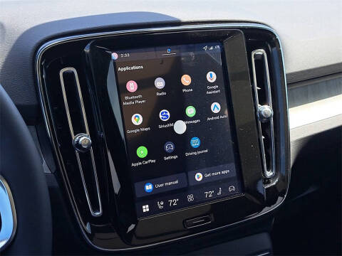 2026 Volvo XC40 B4 Plus