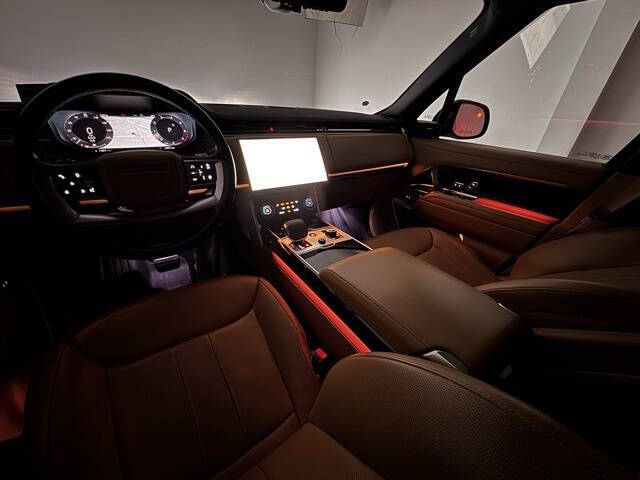 2023 Land Rover Range Rover P530 SE LWB