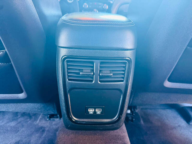 2018 Chrysler 300 S