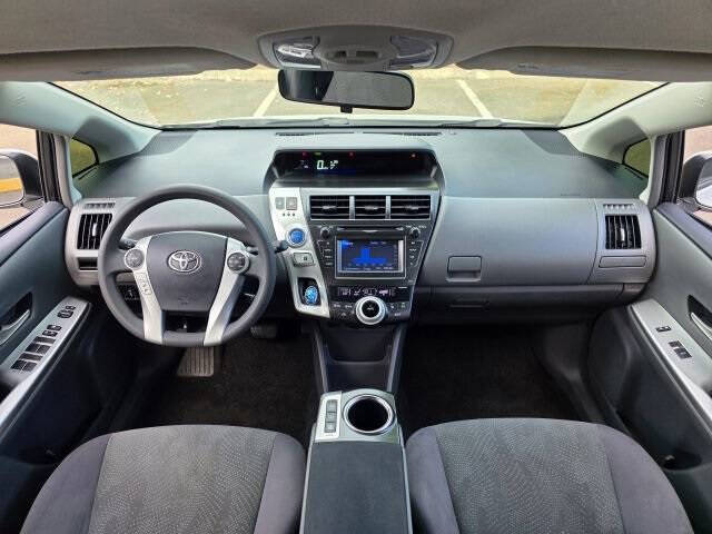 2013 Toyota Prius v Five