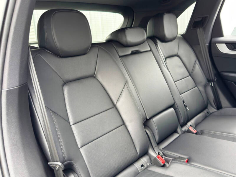 2024 Porsche Cayenne