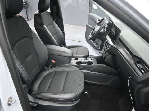 2025 Ford Escape Plug-In Hybrid PHEV