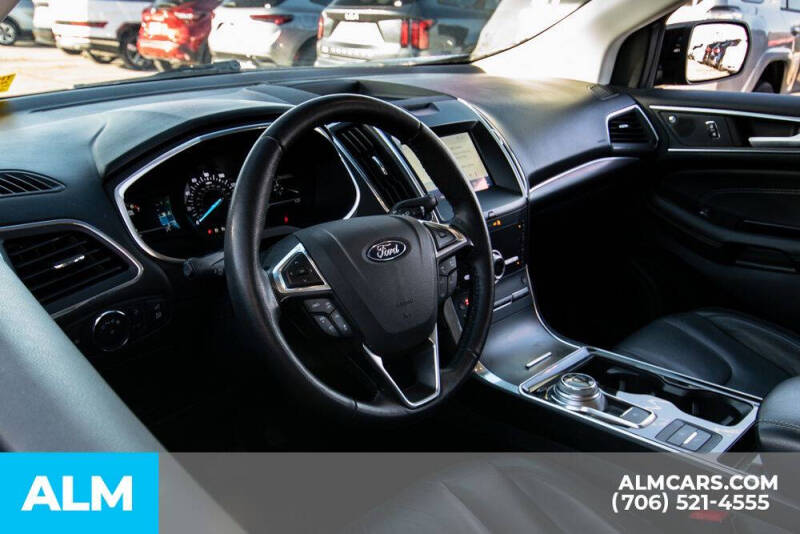 2020 Ford Edge Titanium