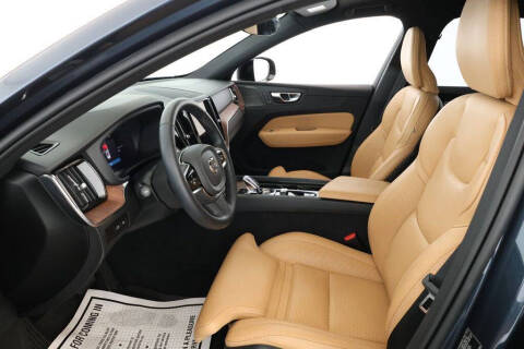 2025 Volvo XC60 T8 Ultra Dark Theme