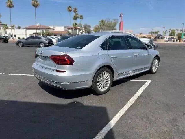 2017 Volkswagen Passat 1.8T SE