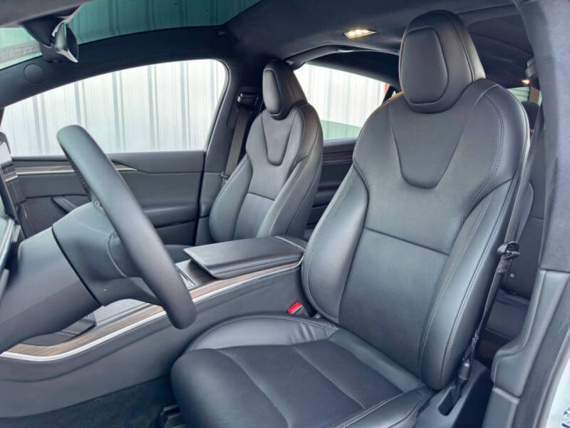 2023 Tesla Model X Standard Range