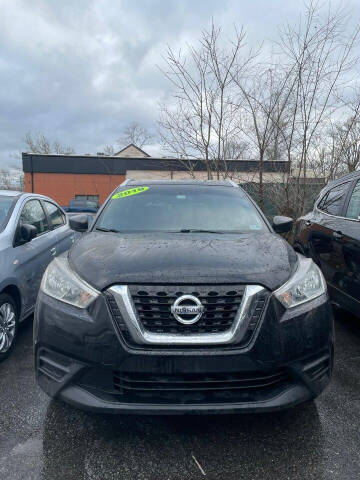 2019 Nissan Kicks for sale at CAR CONNECTIONS in Somerset MA