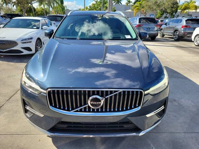 2023 Volvo XC60 B5 Ultimate Bright Theme