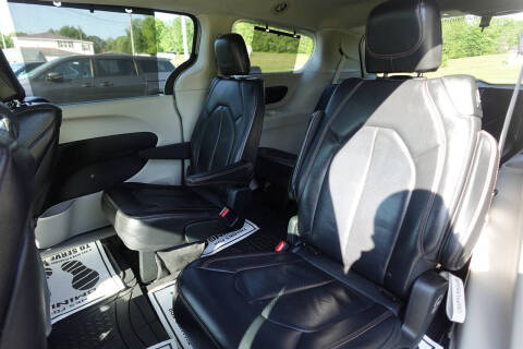 2017 Chrysler Pacifica Touring-L Plus