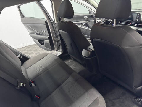 2021 Hyundai Elantra SE