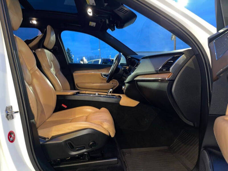 2018 Volvo XC90 T8 eAWD Inscription