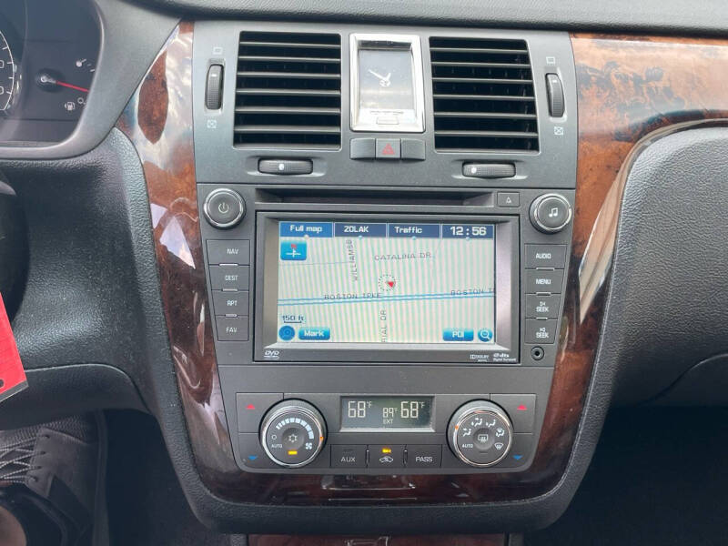 2011 Cadillac DTS Premium Collection