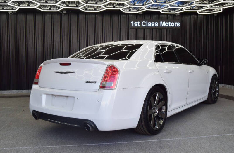 2013 Chrysler 300 SRT8