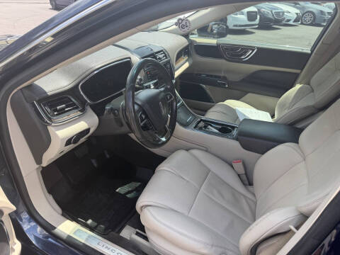 2017 Lincoln Continental Select