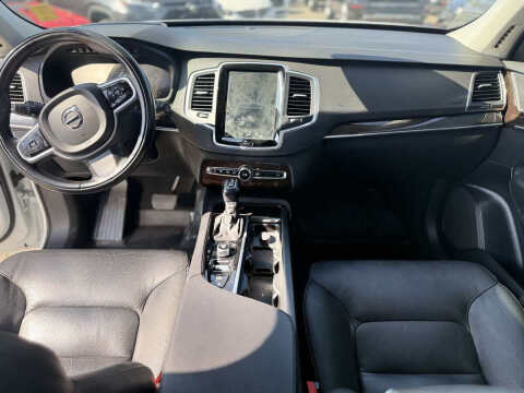 2019 Volvo XC90 T6 Momentum