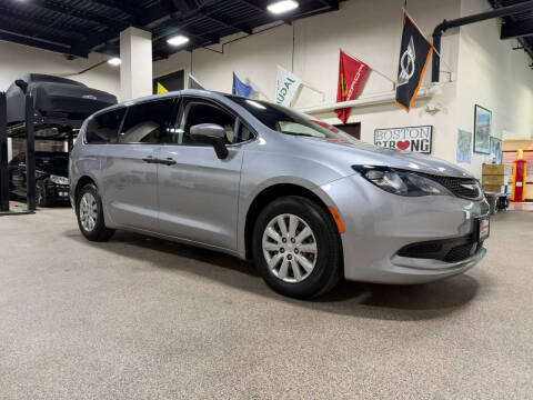 2021 Chrysler Voyager L